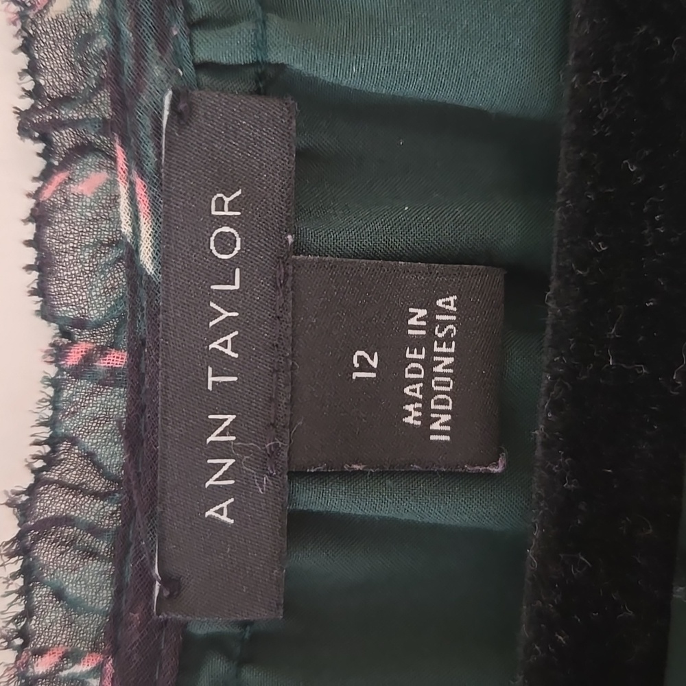 Ann Taylor plaid pleated midi dress, size 12 - Picture 5 of 5